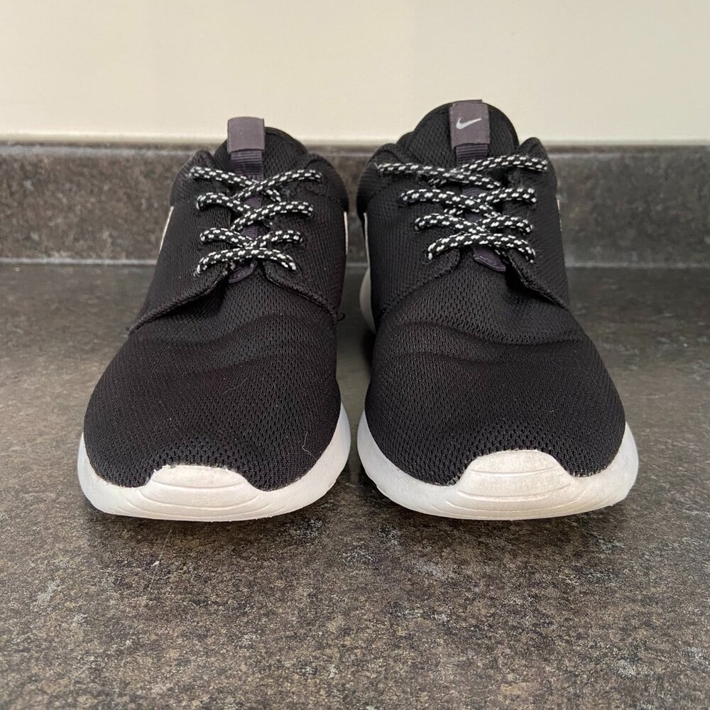 Nike Roshe One - Size 6.5 - Picture 3 of 8